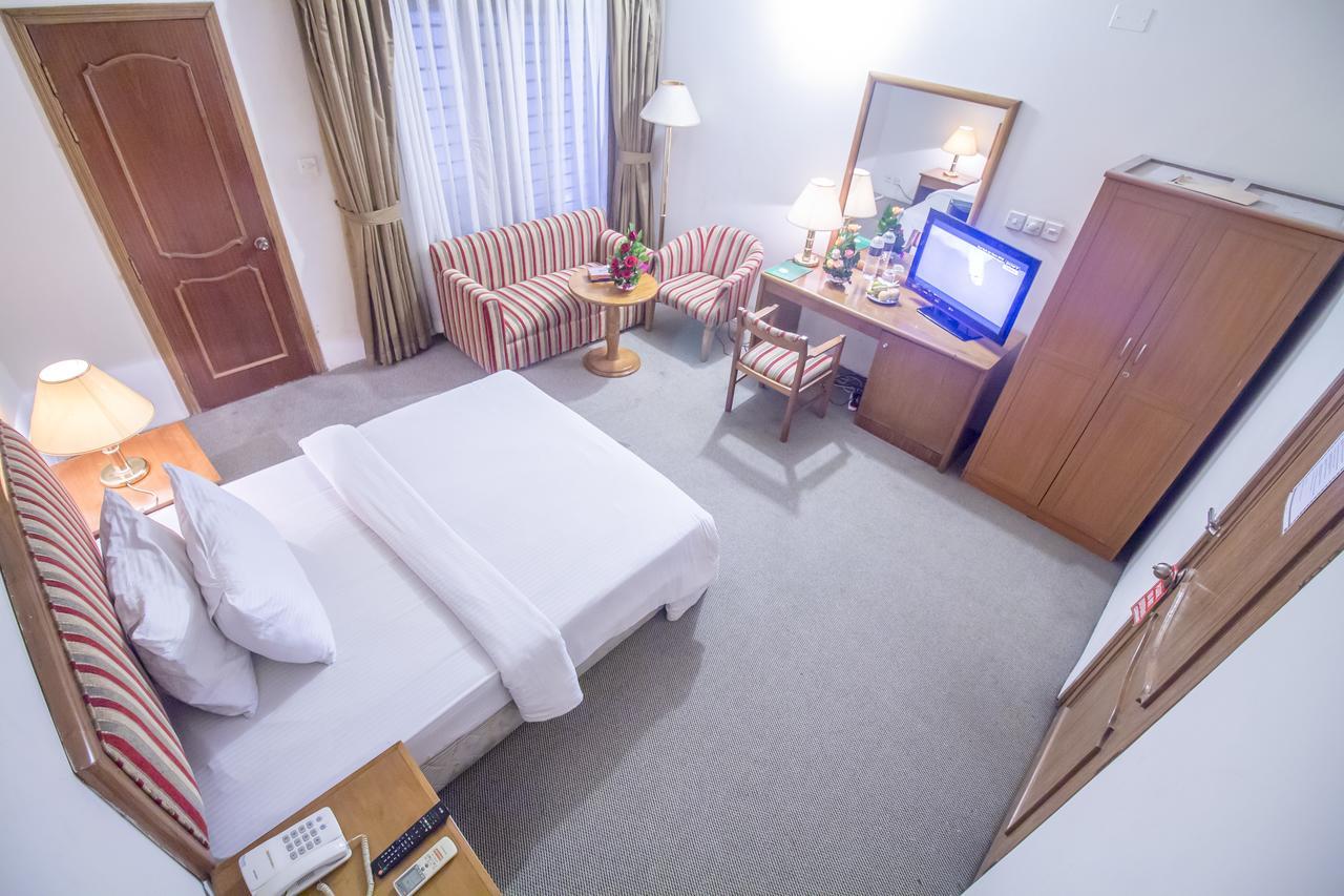 Hotel Swiss Park Дакка Экстерьер фото