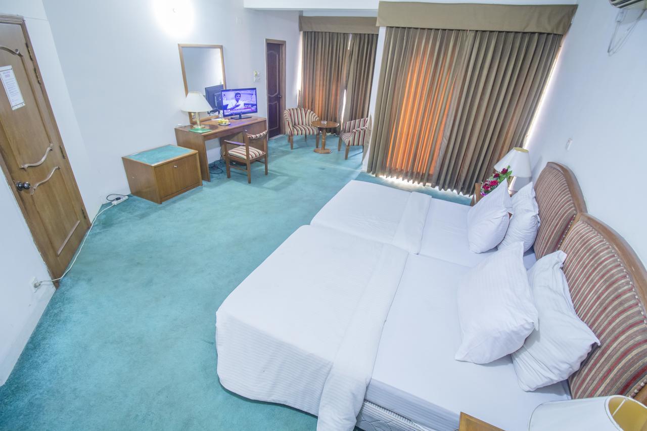 Hotel Swiss Park Дакка Экстерьер фото